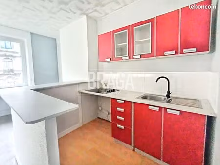 immeuble 8 pièces 155 m²