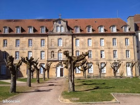 grand t3 résidence des carmes