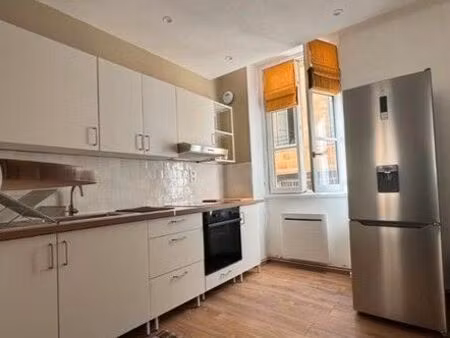 t2 meublé / rénové - 45m² - dpe c - secteur porte de bourgogne / saint-michel - bordeaux