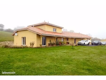 maison 7 pièces avec jardin et piscine