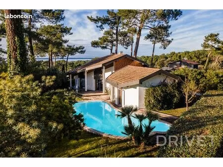 villa 5 pièces 167 m²