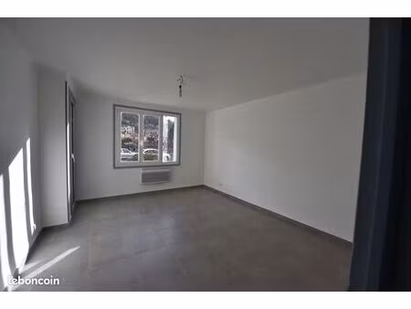 appart. f4 + cave très bon état  amélie-les-bains 66