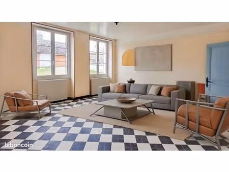 maison 6 pièces 145 m²