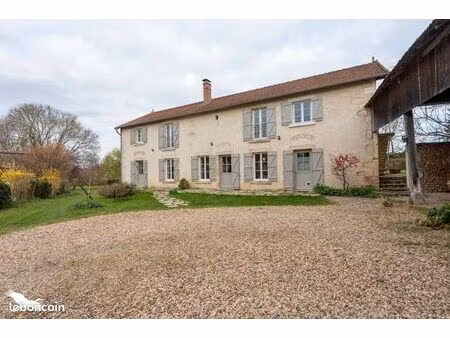 longère 6 pièces 208 m²