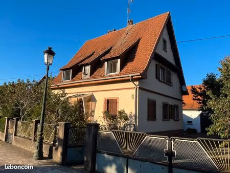 a vendre - grande maison à rénover avec grand terrain