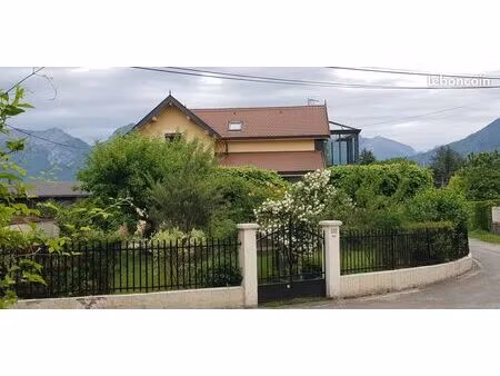 tres belle villa st jorioz entre centre et lac