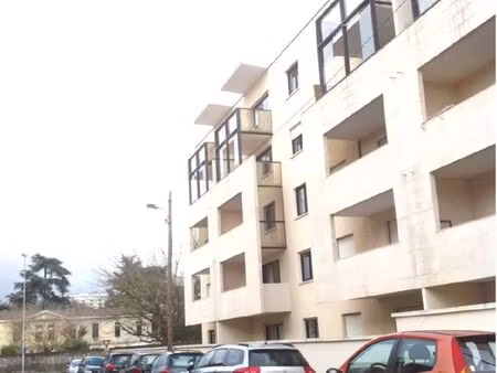 t2 48m2 meublé  proche pellegrin balcon ouest