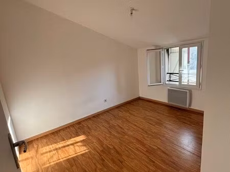 location maison de ville