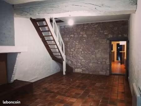 location maison de bourg pineuilh