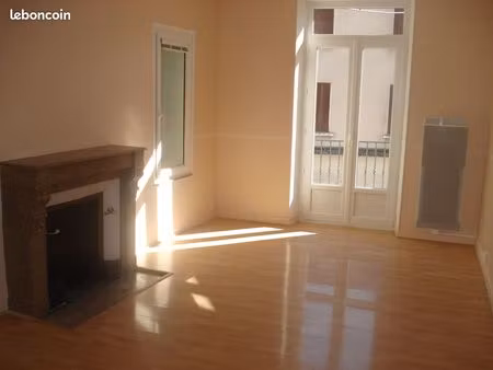 a louer bel appartement hyper centre