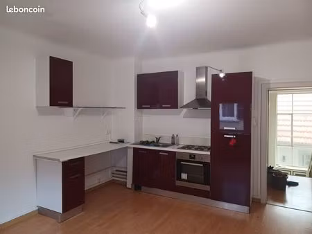 tres beau f3 centre ville sgms