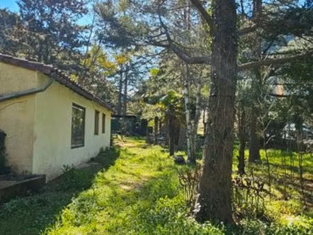 ? casot cadastré 60 m² + 13 ha de terrain