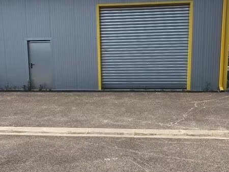 local artisanal   commerciale   depot   entrepot