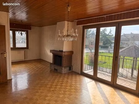 maison individuelle plain-pied avec grand terrain