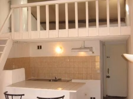 studio 28 m2 + mezzanine + 1 place de parking