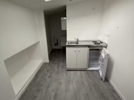 appartement 1 pièce 11 m²