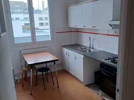 a louer t3 centre ville