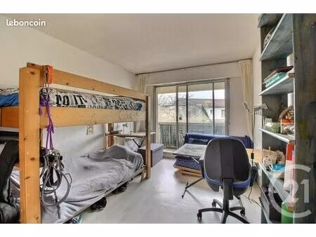 studio 1 pièce 20 m²