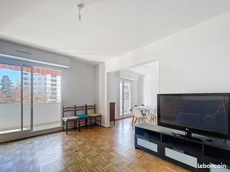 appartement 4 pièces 70 m²