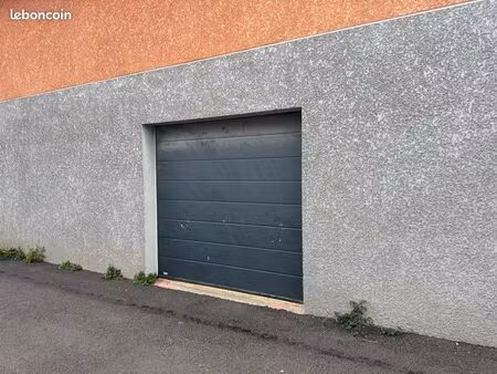 hangar zone la mirande