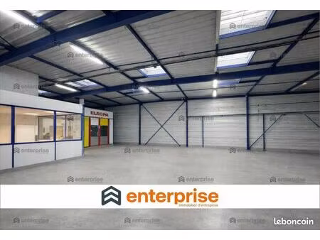 local d'activité 570 m²