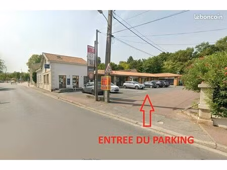 locaux commerciaux à louer – saint-médard-en-jalles centre