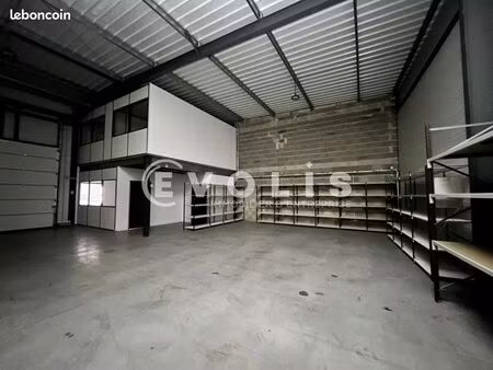 local d'activité 260 m²