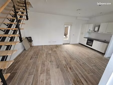 loue petite maison plein centre d'etauliers