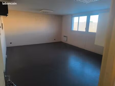 loue local bureau 29m2 le haillan