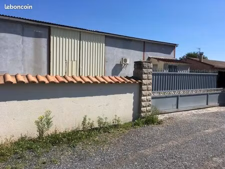 local stockage entrepot atelier