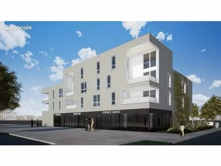 local santé 400 m²