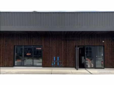 local commercial 350 m²