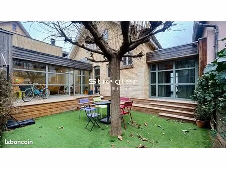 maison de ville 7 pièces 139 m²