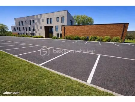 bâtiment 1 383 m²