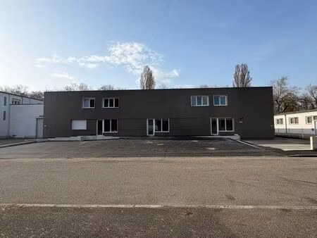 local d’activité et entrepôt brunstatt