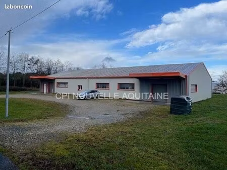 local 550 m² savignac