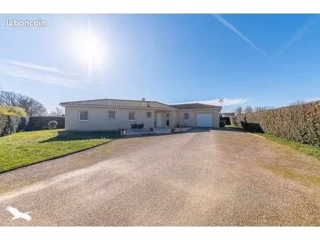 villa 4 pièces 133 m²