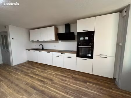 appartement t3 - 93 m2 - dépendance + balcon
