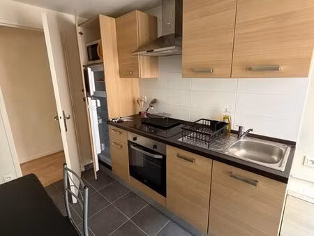 t2 meublé 45 m² – centre mâcon – proche gare – très bon état