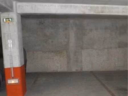place parking souterrain