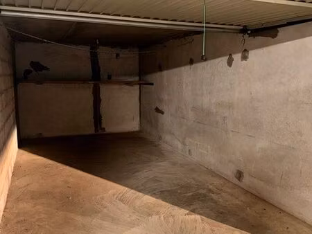 grand garage fermé sécurisé 16 6m2 cagnes sur mer