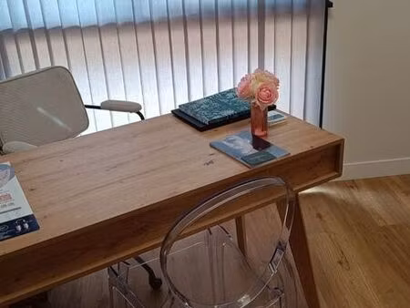 local professionnel bureau