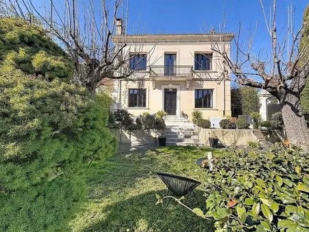 magnifique maison de maître quatre chambres à cavaillon
