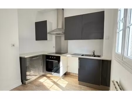 location appartement  52 m² t-3 à compiègne  840 €