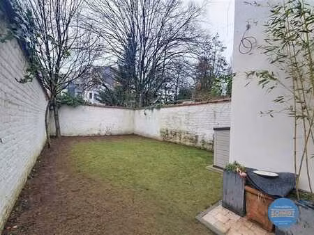 superbe rez-de-chaussée idéalement situé