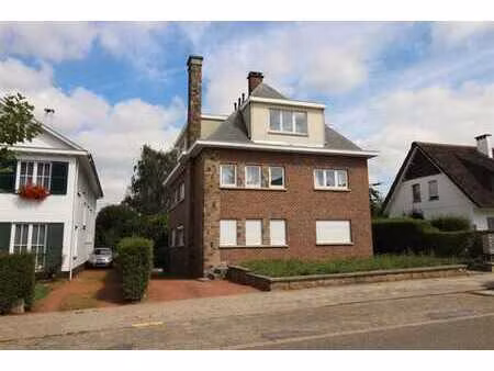 quartier rodebeek - garage entrepôt de +/- 74 50 m²