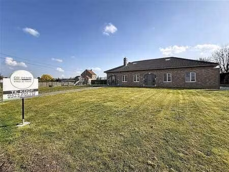 ruime open bebouwing  4 slpks  bureau  14a 01ca