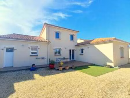 vente maison au loroux-bottereau (44430) : à vendre / 145m² le loroux-bottereau