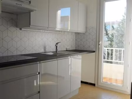location appartement 3 pièces 59 m² à aubagne (13400)