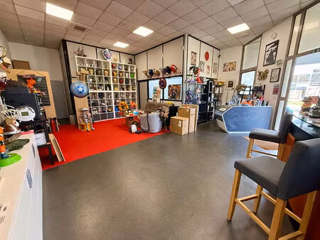 location local commercial  84.00m²  labège